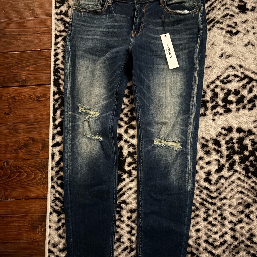 NWT Vigoss Skinny Jeans Distressed